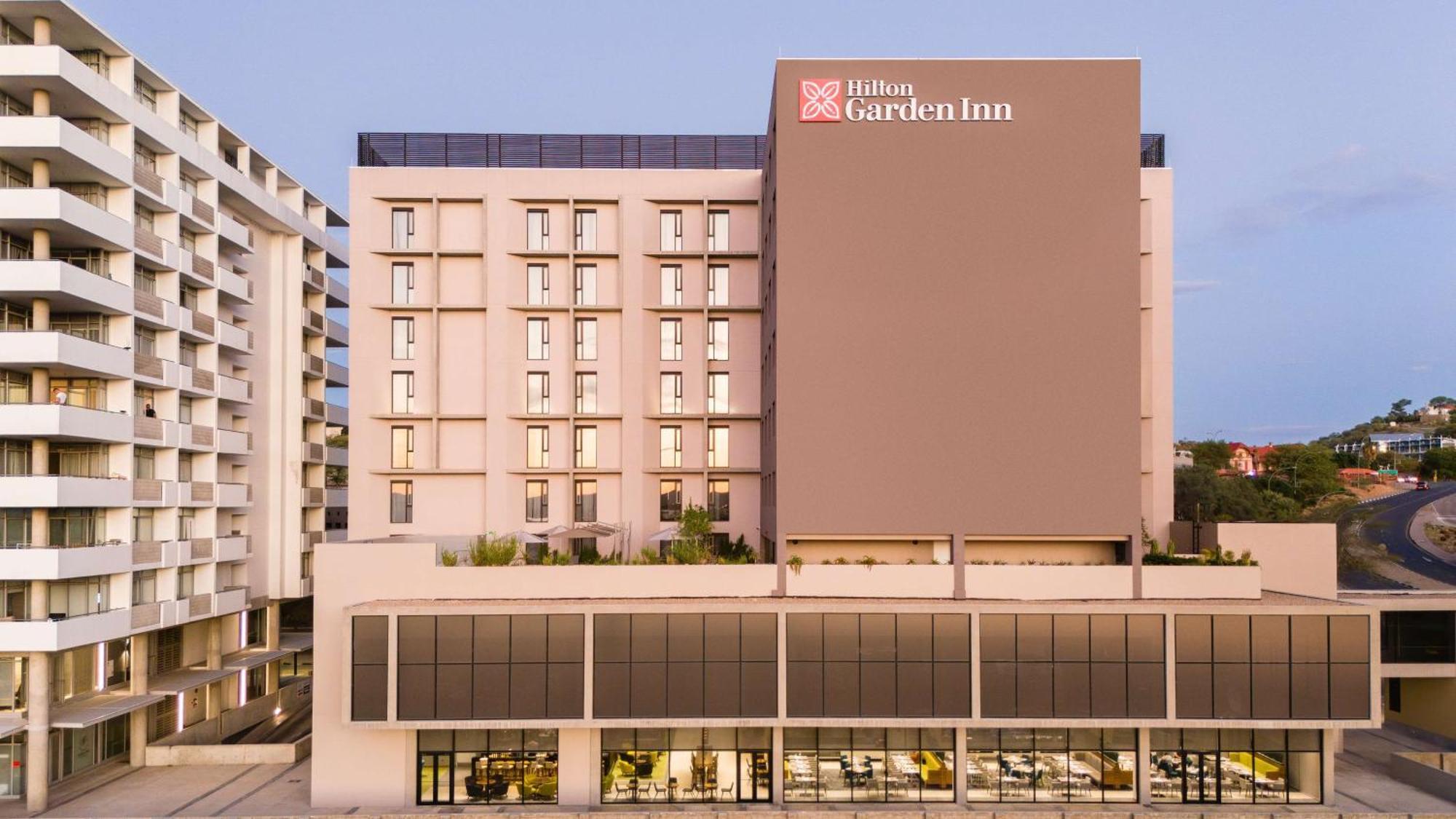 Hilton Garden Inn Windhoek Eksteriør bilde