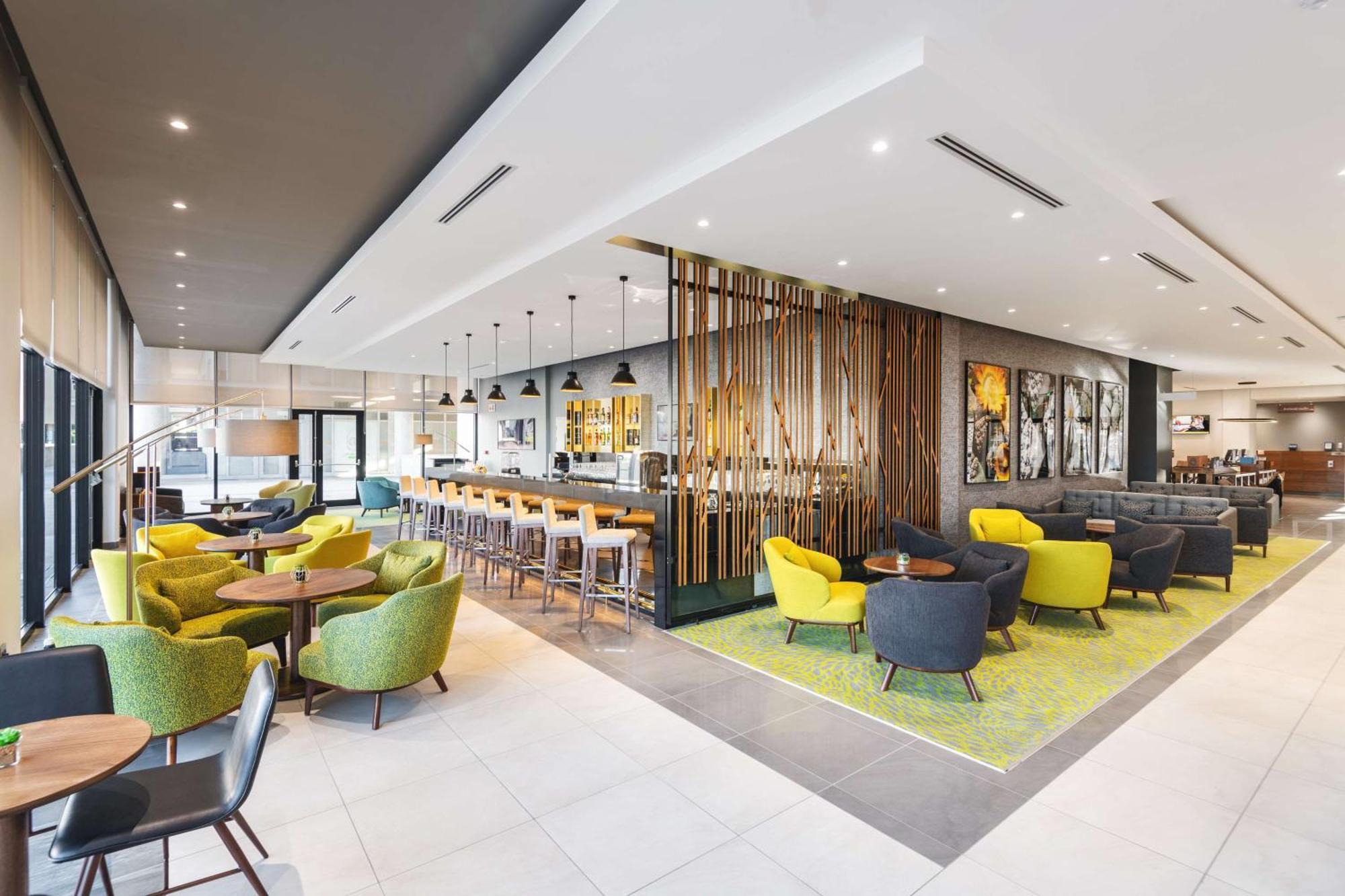 Hilton Garden Inn Windhoek Eksteriør bilde