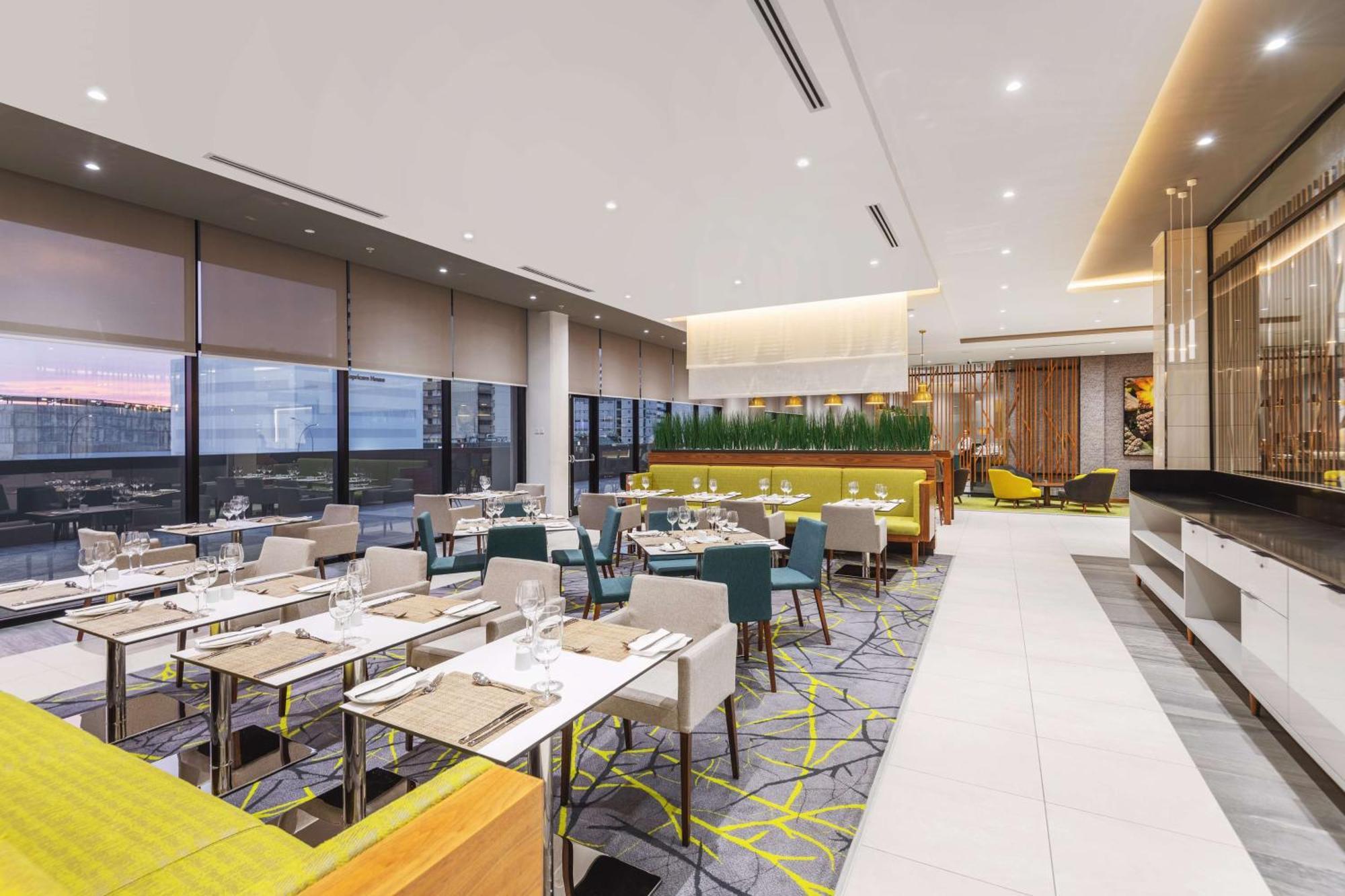Hilton Garden Inn Windhoek Eksteriør bilde